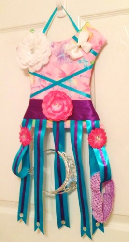 Create Your Own Hanging TuTu Bow Holder with Removable/Wearable TuTu
